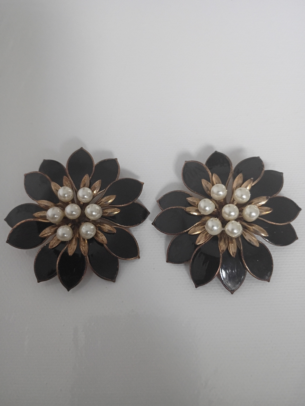 Vintage Black Enamel And Goldtone Floral Faux Pearl Earrings